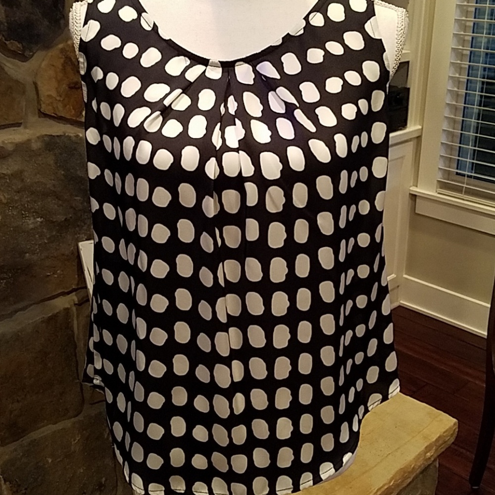 NWT Nine West Black Top with White Dots S